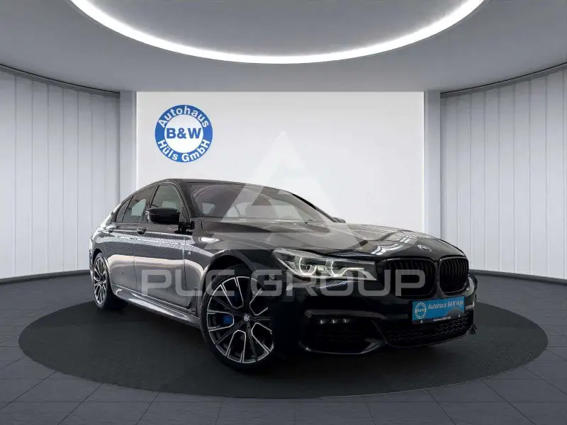 2016 BMW 750