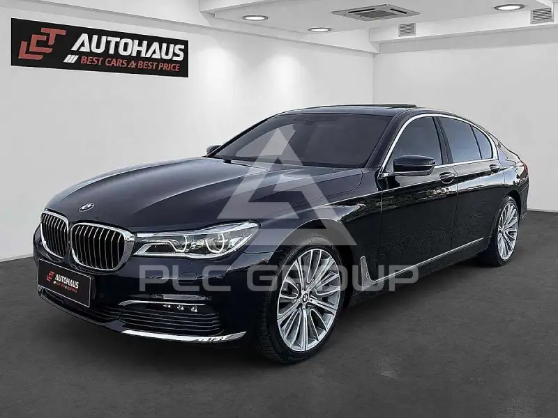2016 BMW 750