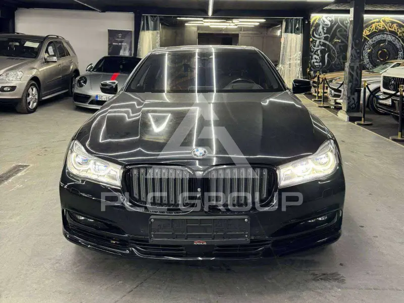 2016 BMW 750
