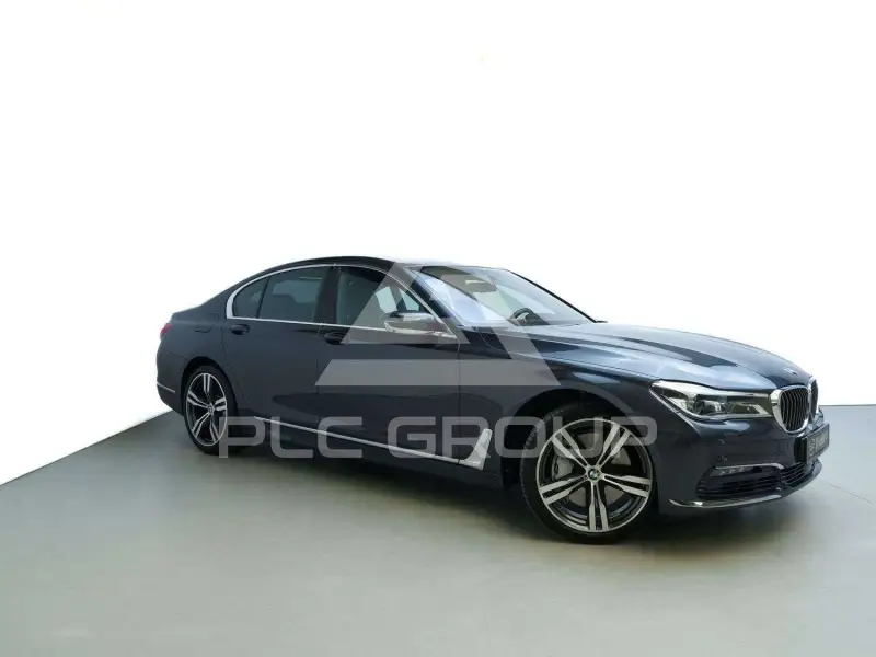 2016 BMW 750