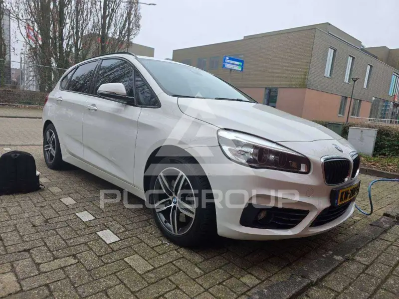 2016 BMW 225