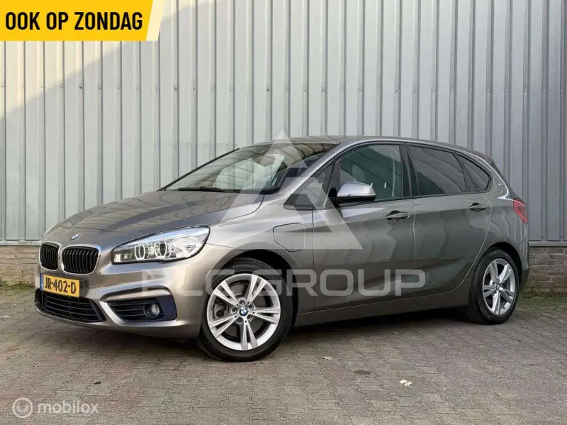 2016 BMW 225