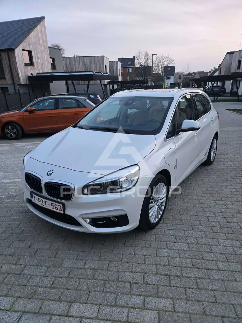 2016 BMW 225