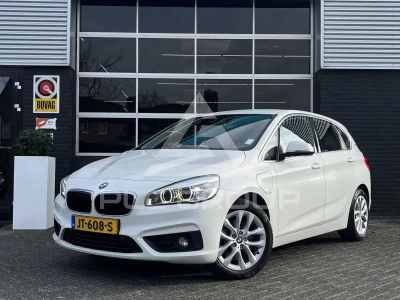 2016 BMW 225