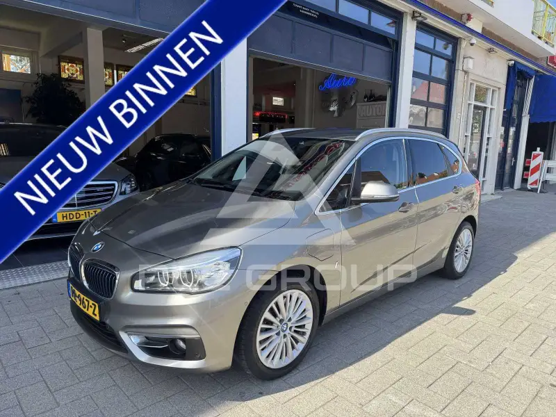 2016 BMW 225