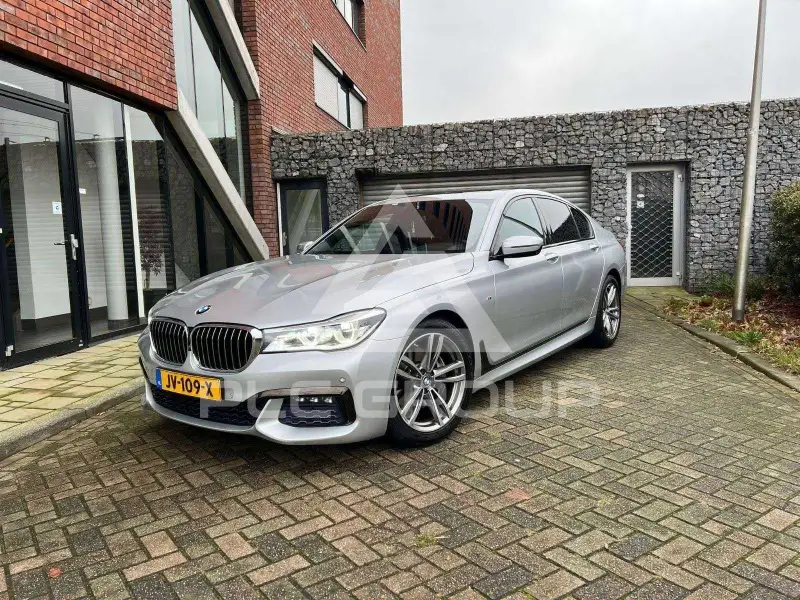 2016 BMW 730