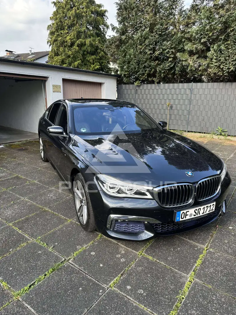 2016 BMW 730