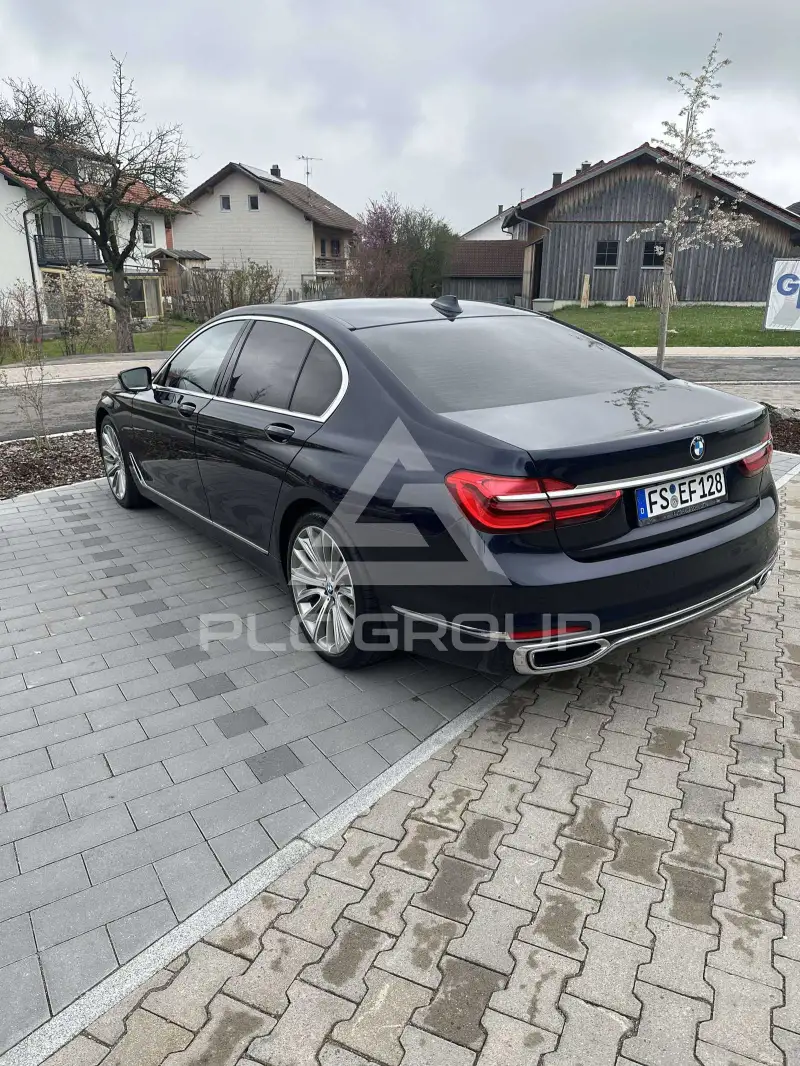 2016 BMW 730