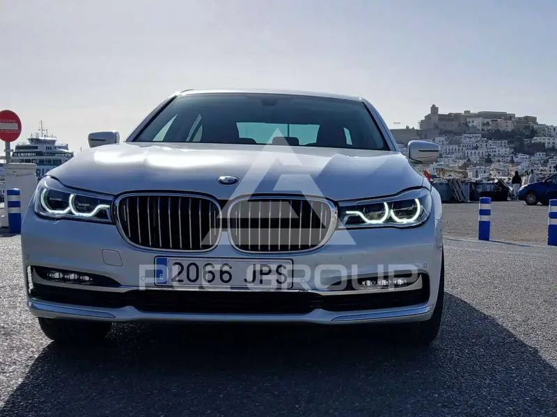 2016 BMW 730