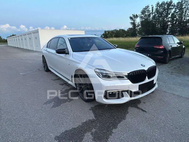 2016 BMW 730