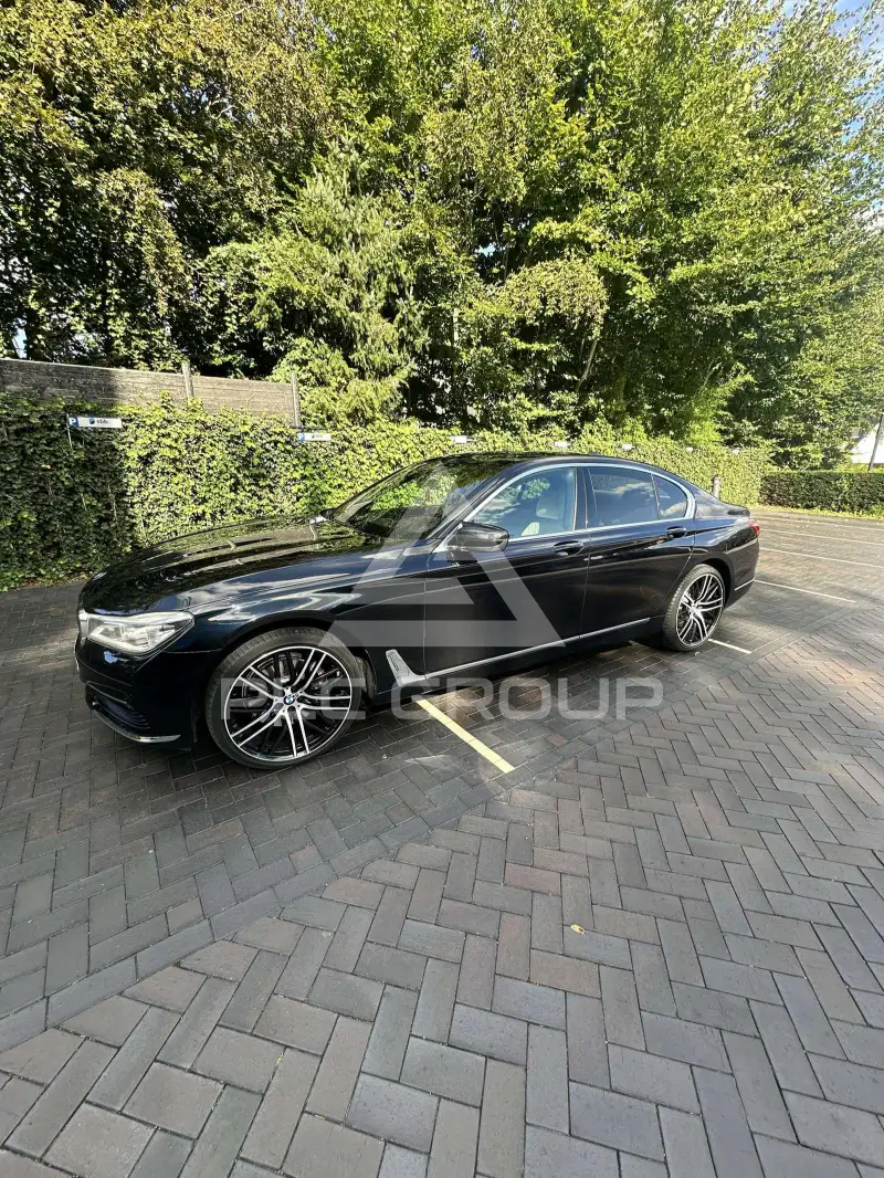 2016 BMW 730
