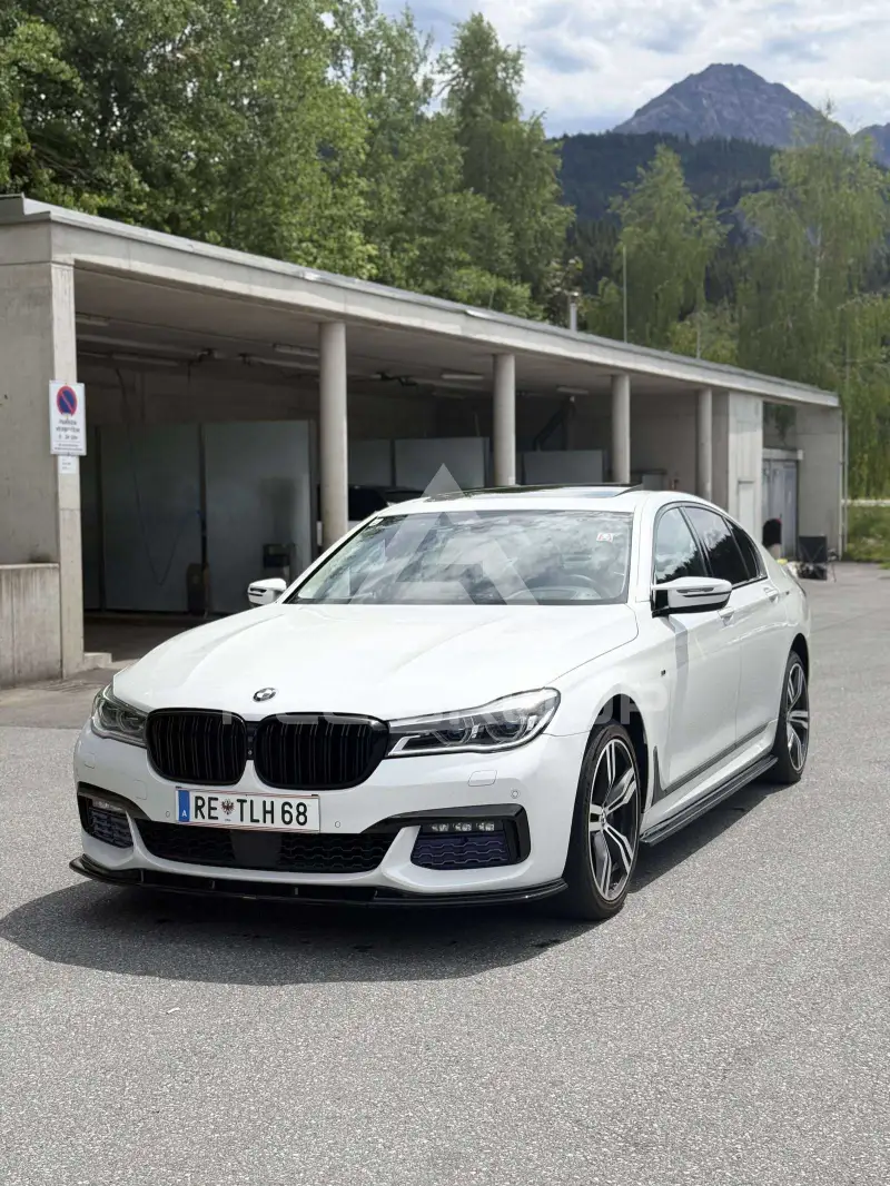 2016 BMW 730