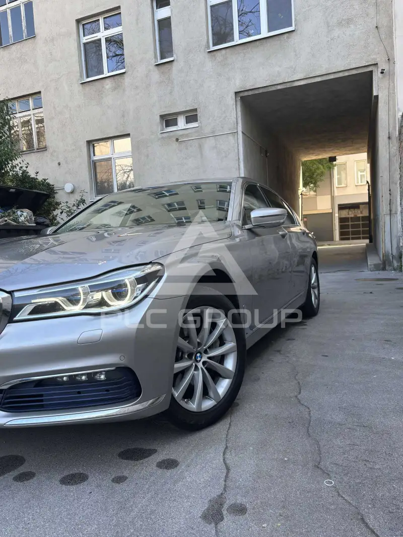 2016 BMW 730