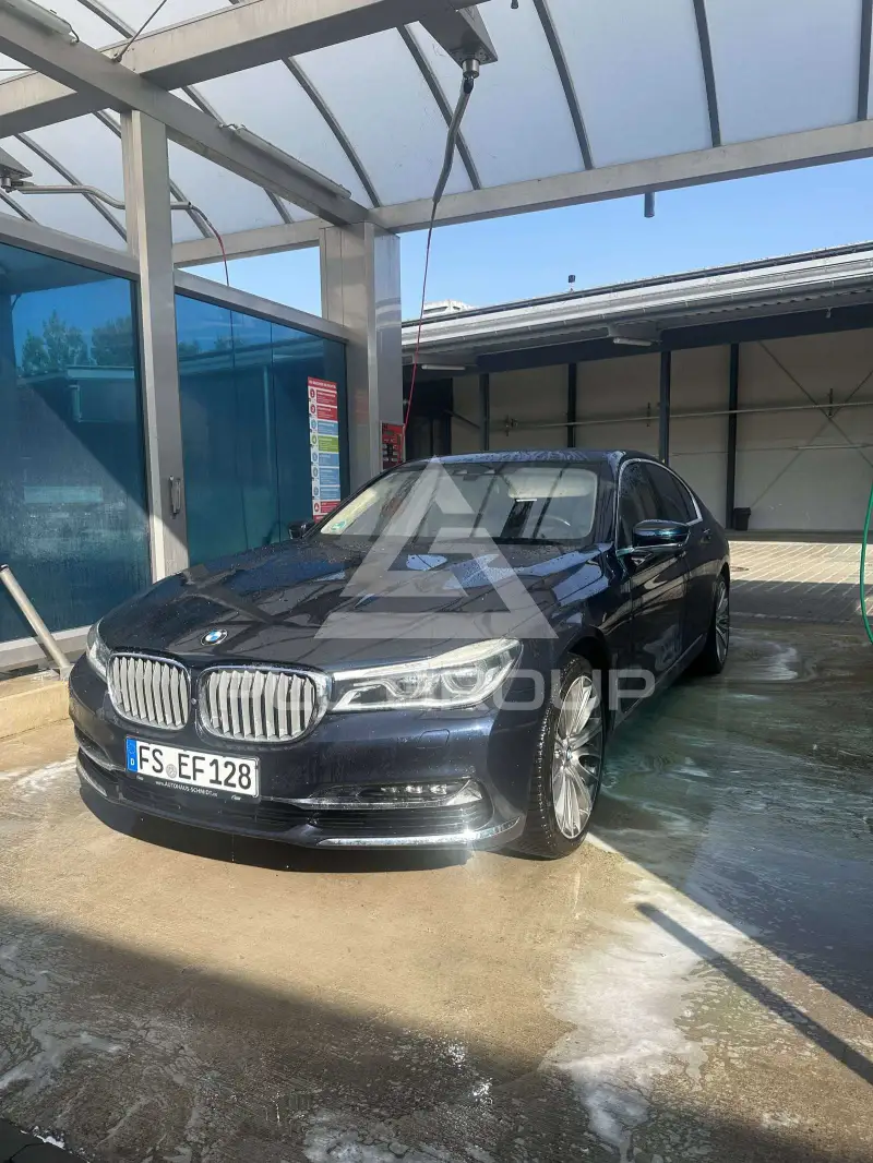 2016 BMW 730