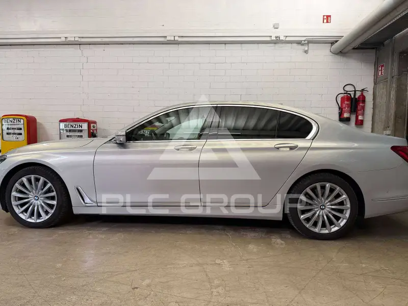 2016 BMW 730