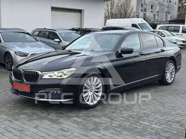 2016 BMW 730