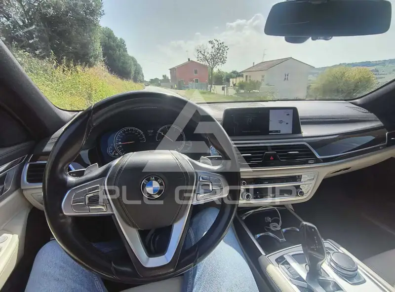 2016 BMW 730