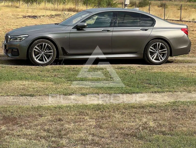 2016 BMW 730