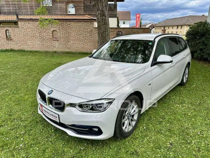 2016 BMW 318