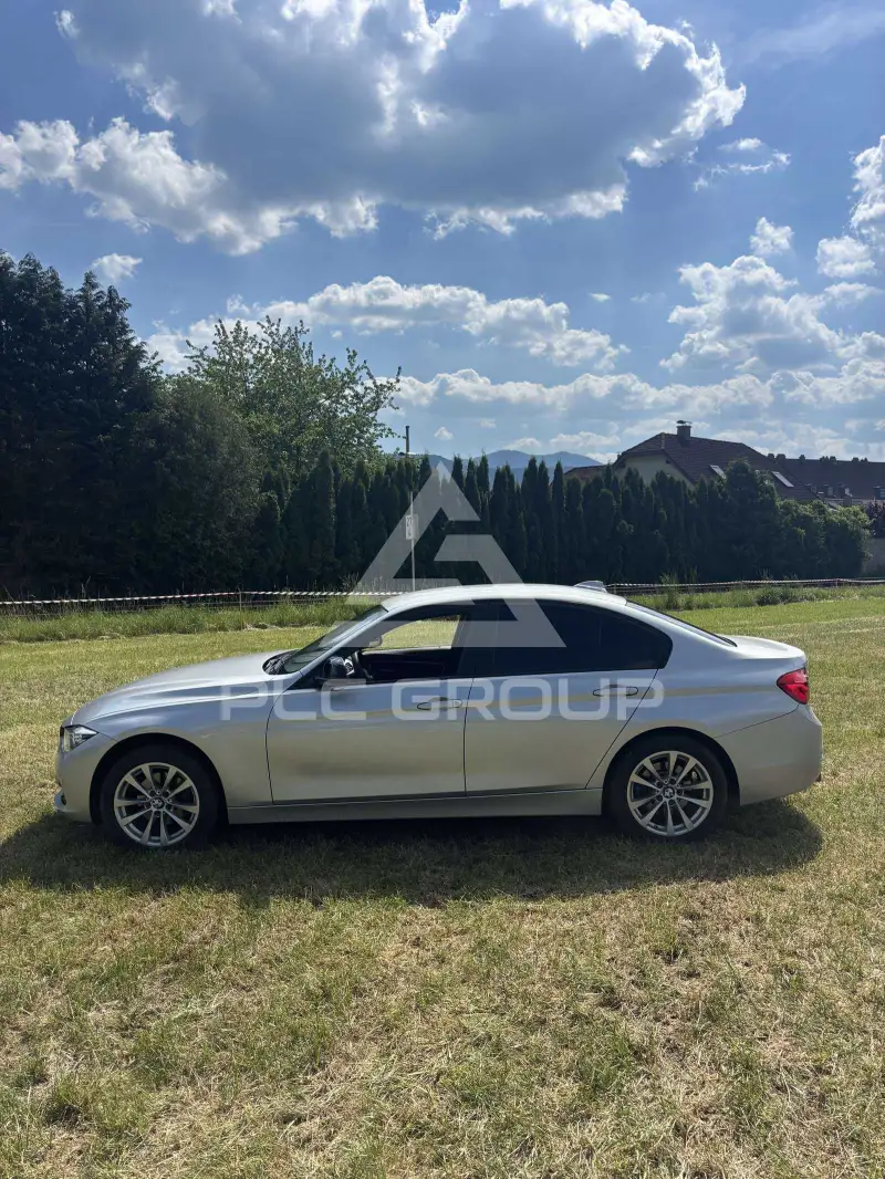 2016 BMW 318