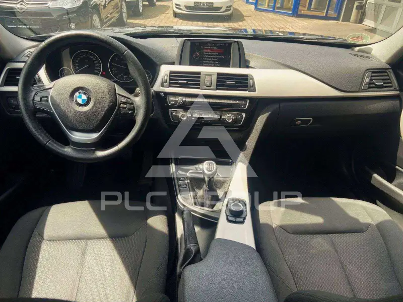 2016 BMW 318
