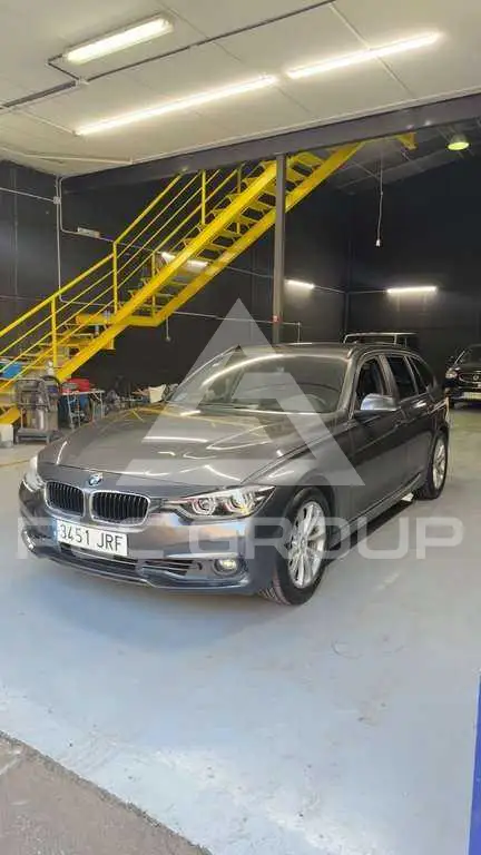 2016 BMW 318