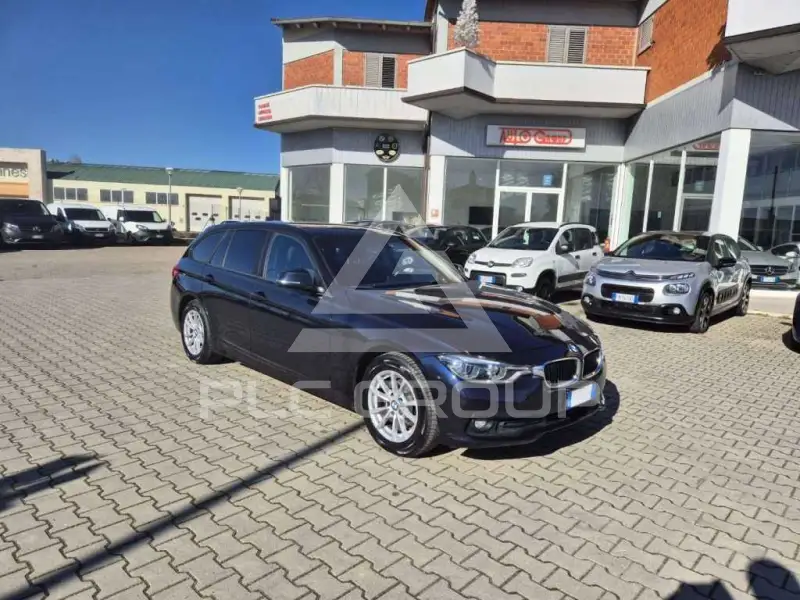 2016 BMW 318