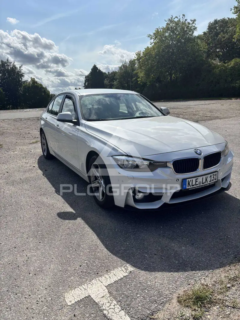 2016 BMW 318
