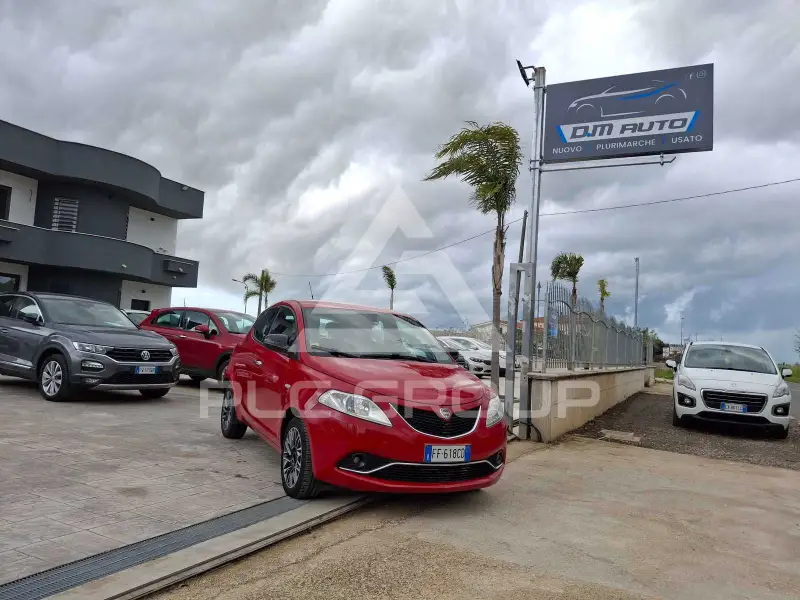 2016 Lancia YPSILON