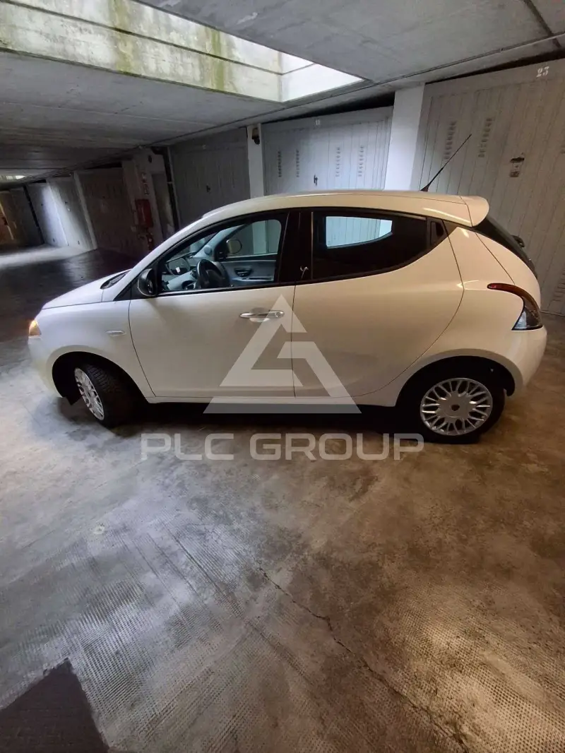 2016 Lancia YPSILON