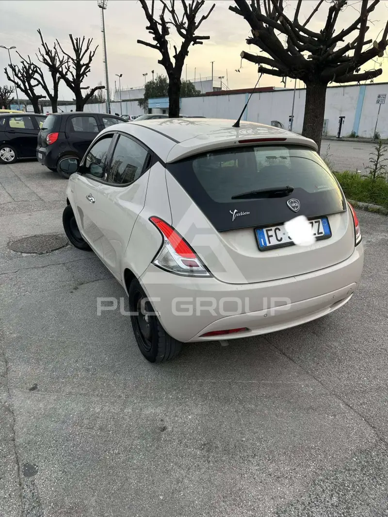 2016 Lancia YPSILON