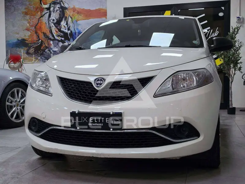2016 Lancia YPSILON