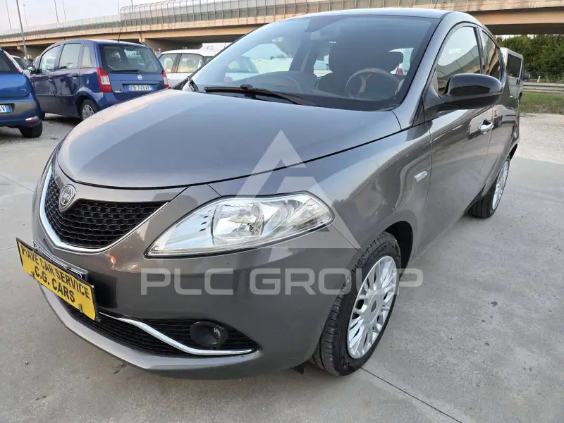 2016 Lancia YPSILON