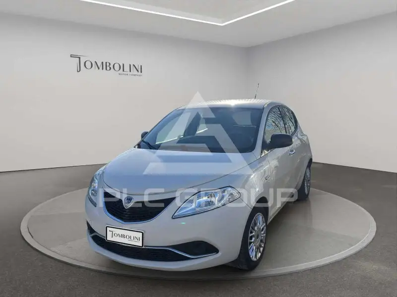 2016 Lancia YPSILON