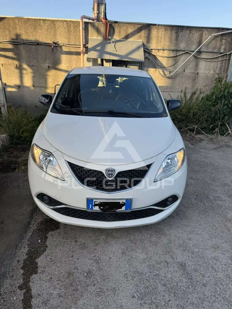 2016 Lancia YPSILON
