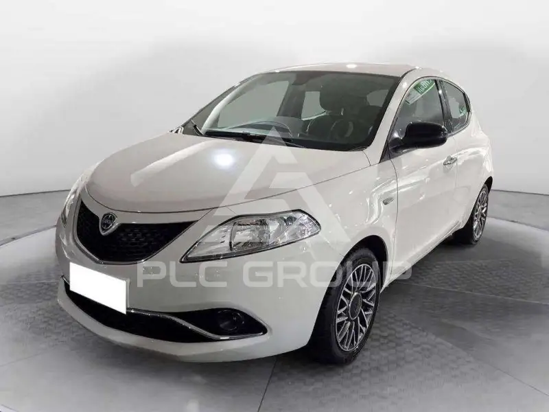 2016 Lancia YPSILON
