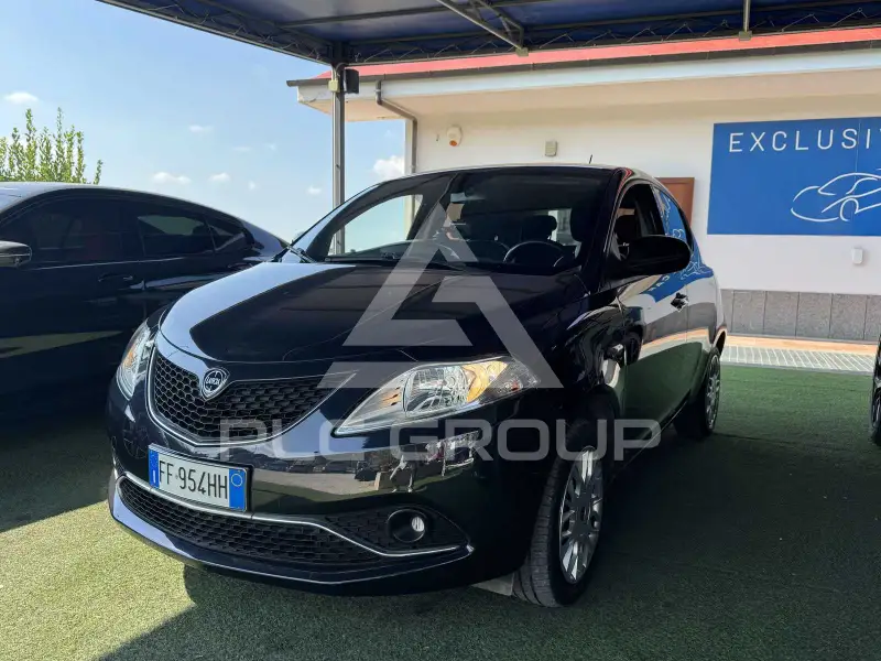 2016 Lancia YPSILON
