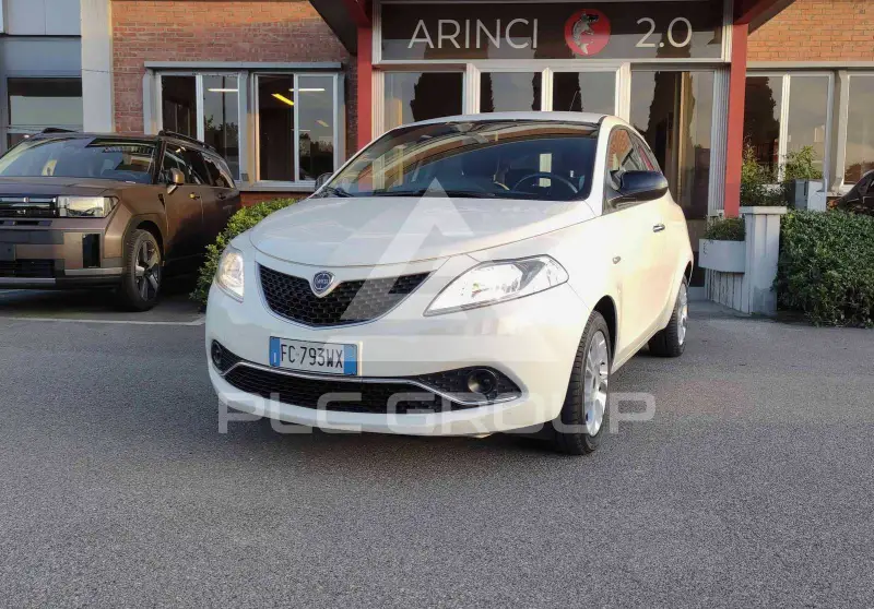 2016 Lancia YPSILON