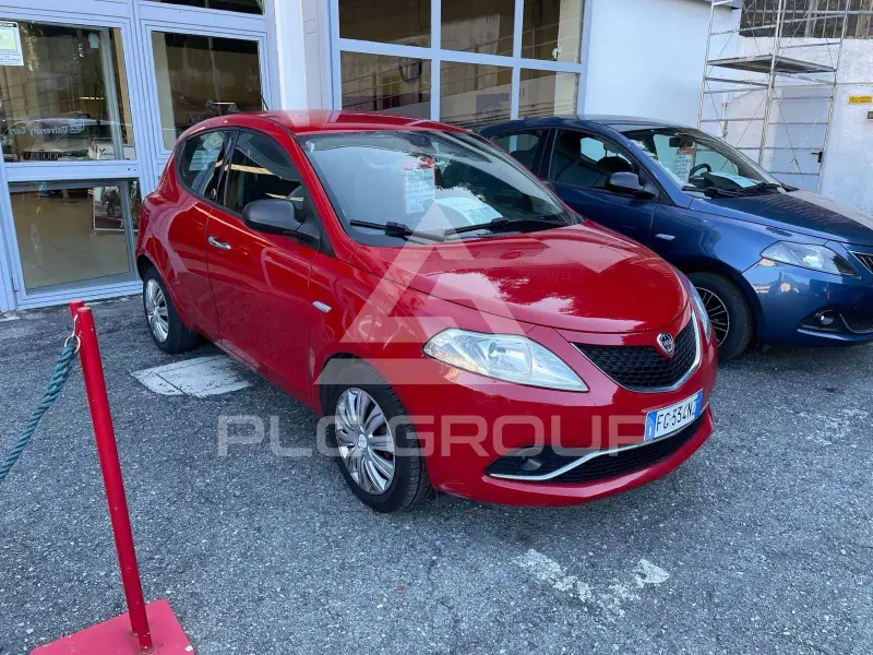 2016 Lancia YPSILON
