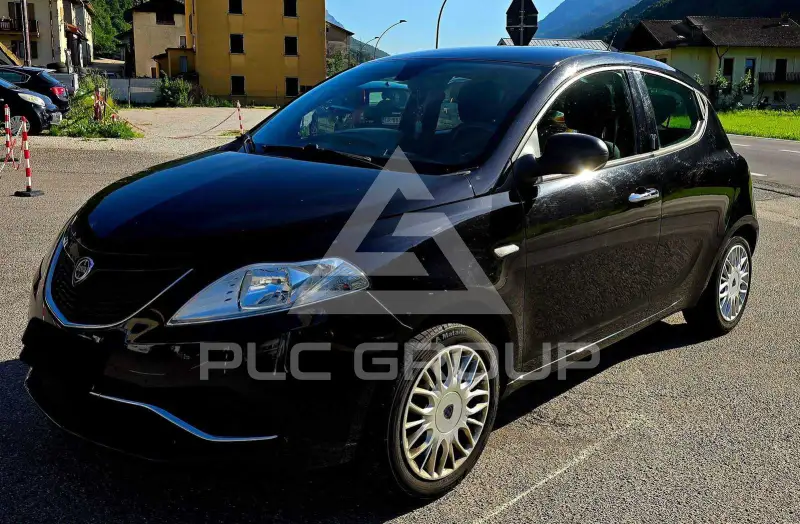 2016 Lancia YPSILON