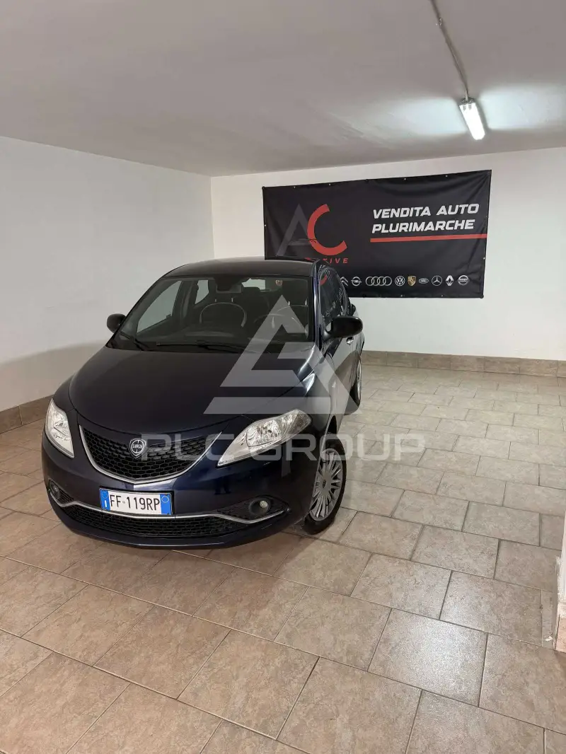 2016 Lancia YPSILON