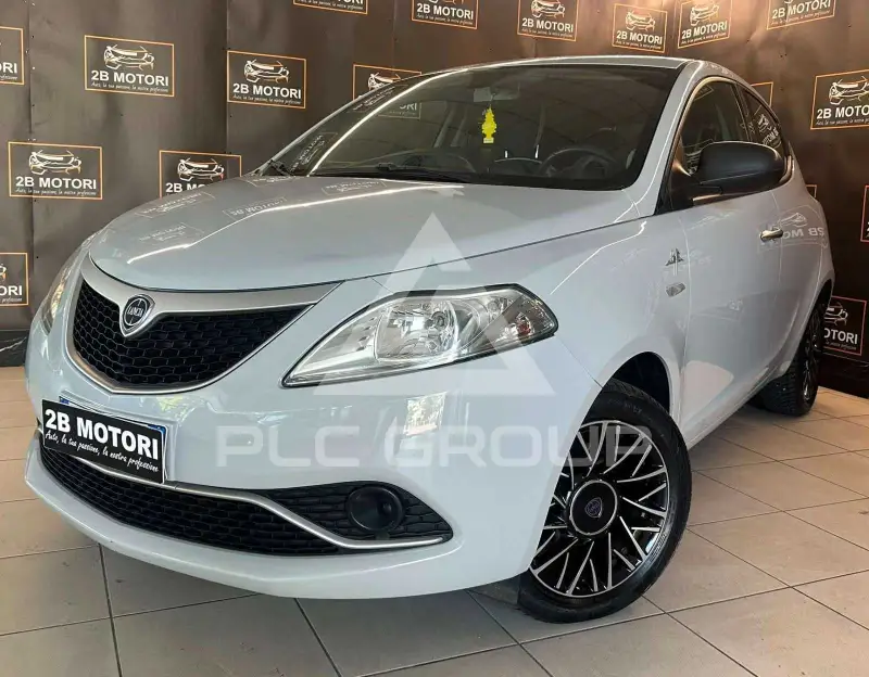 2016 Lancia YPSILON