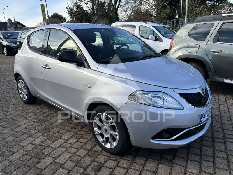 2016 Lancia YPSILON