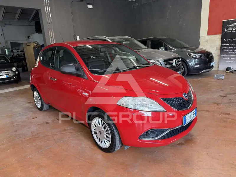 2016 Lancia YPSILON