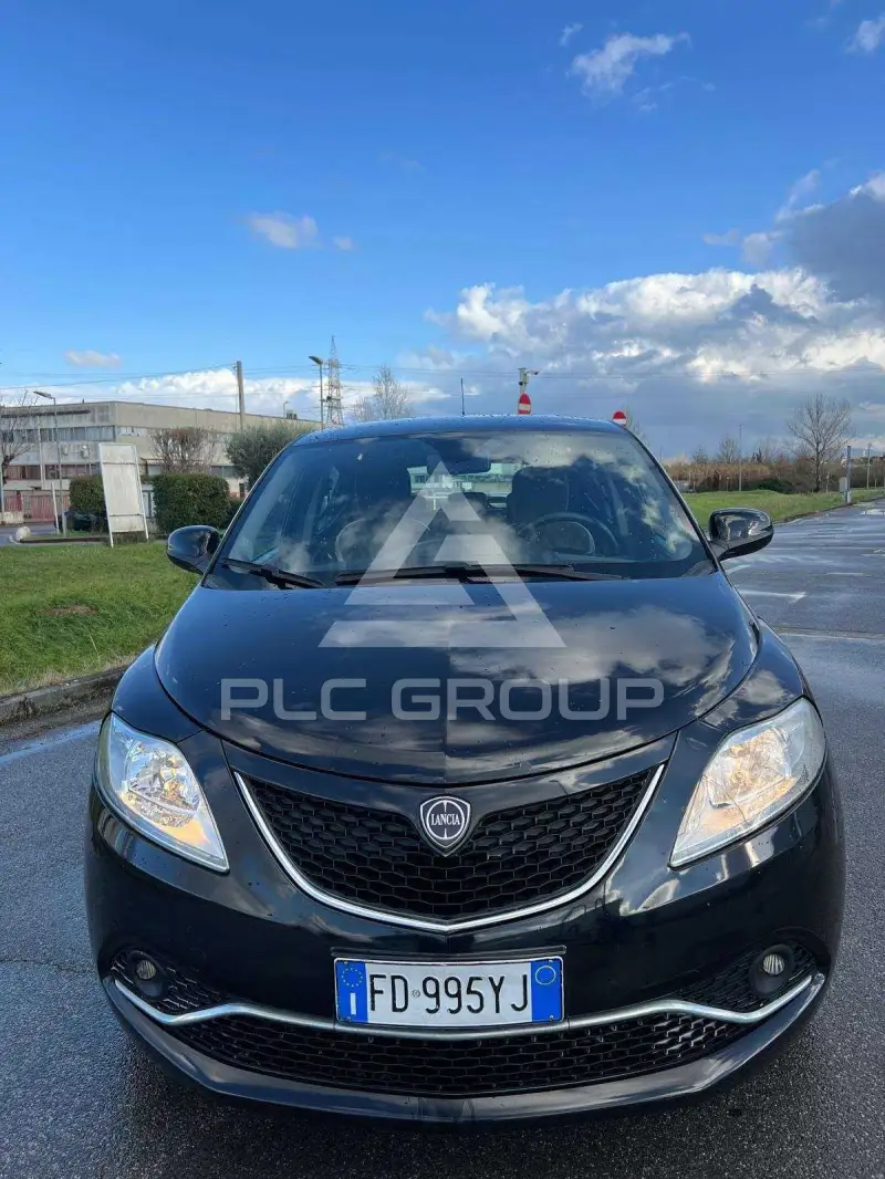2016 Lancia YPSILON