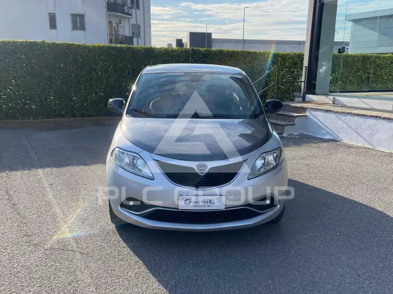 2016 Lancia YPSILON