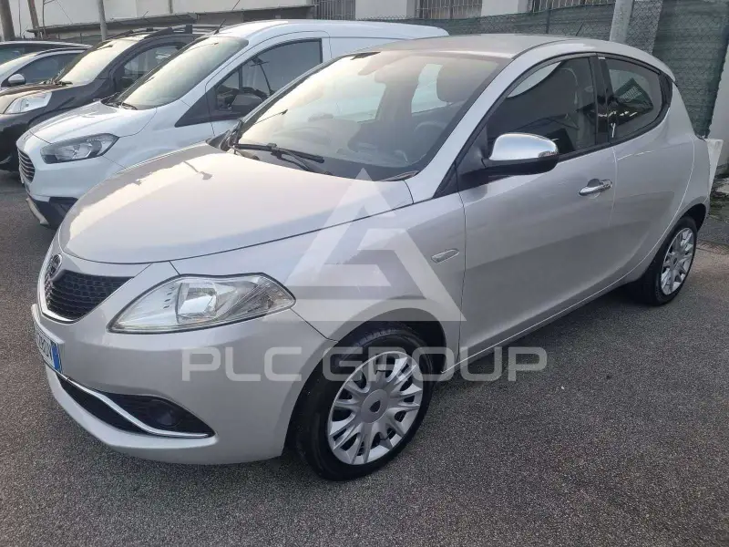 2016 Lancia YPSILON