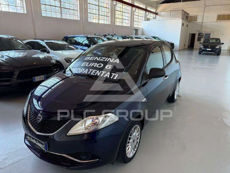 2016 Lancia YPSILON