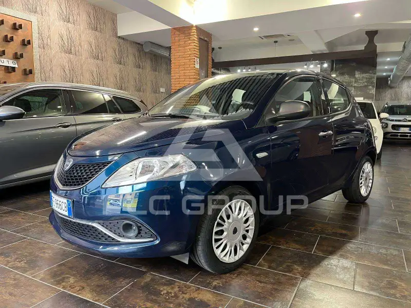 2016 Lancia YPSILON