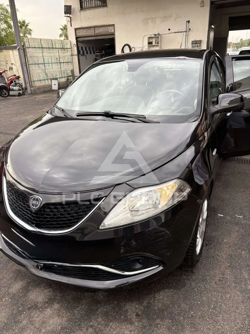 2016 Lancia YPSILON